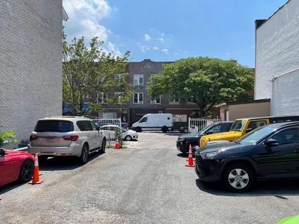 165 Avenue O, Brooklyn, NY 11204