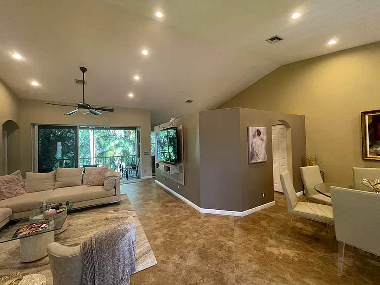 16075 Sims Rd #203 — Photo 4