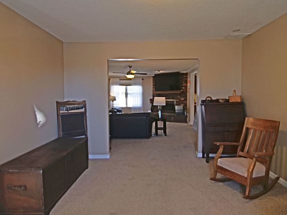 5th image of 11 Kennedy Ct