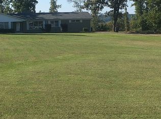 956 Shoal Creek Rd, Decatur, AL 35603