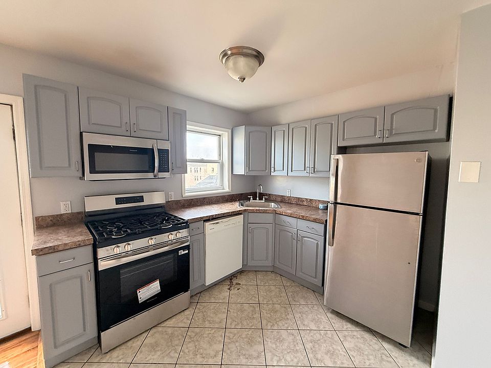 1st image of 810 New York Ave #25E