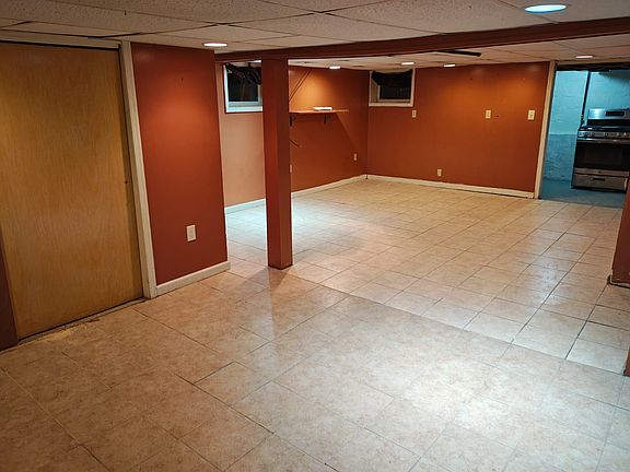 5th image of 645 E Saint Georges Ave #3
