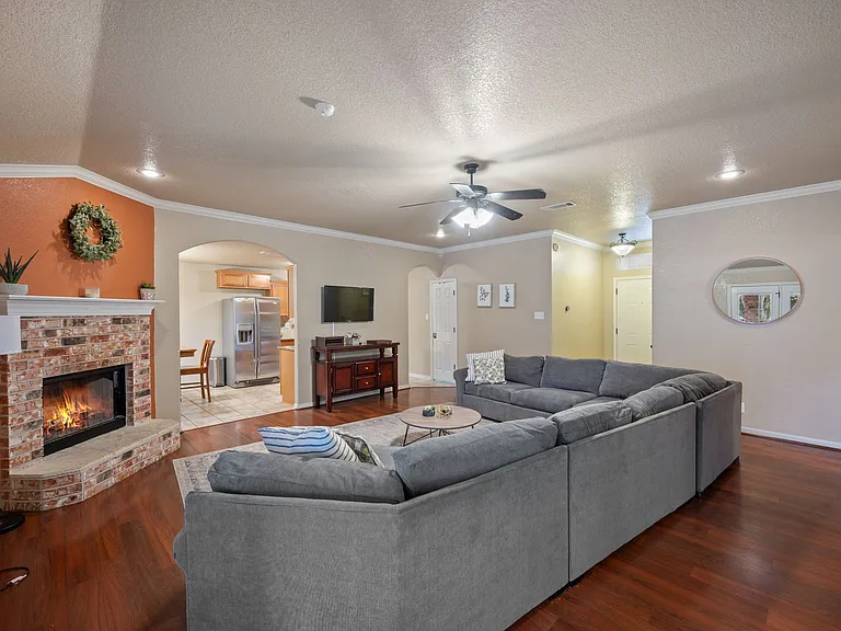 3805 Republic Of Texas Dr — Photo 15