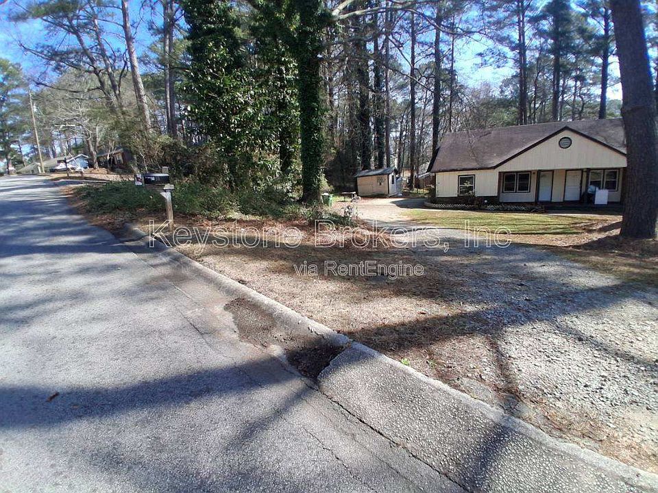 1st image of 4910 Valley Dale Dr SW #A