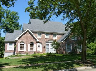 16481 Wilson Farm Dr, Chesterfield, MO 63005