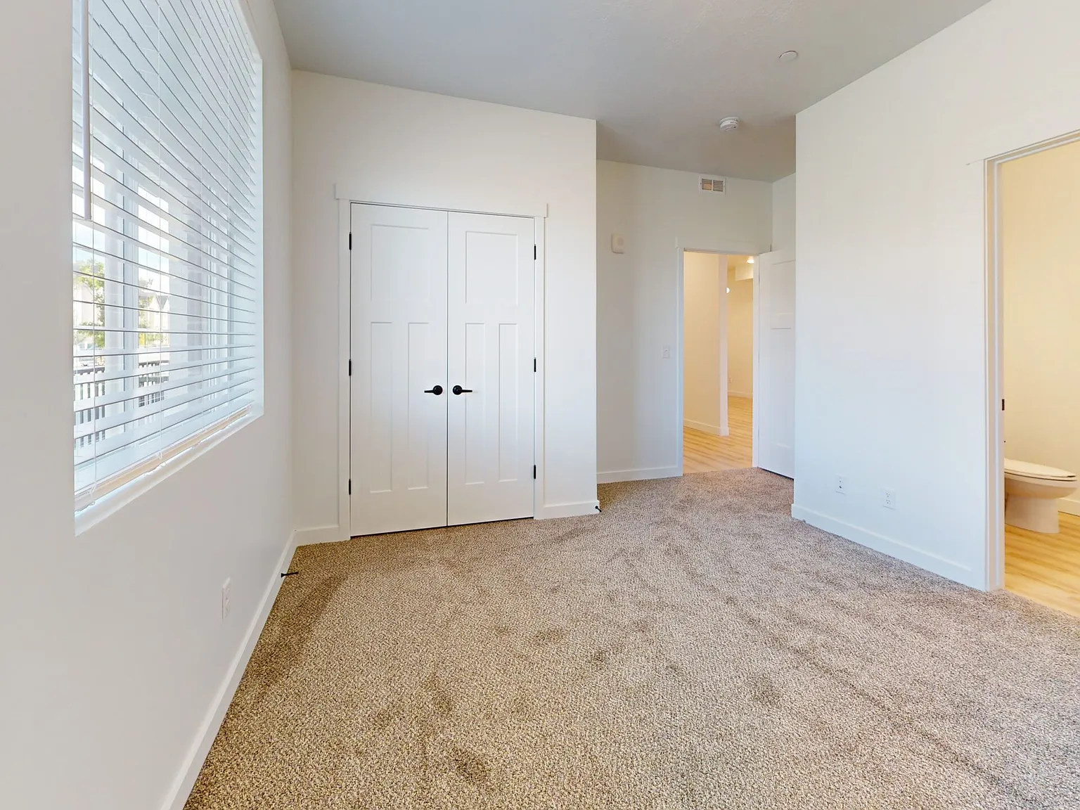 Yard Bldg 05: Unit 303 Type 1: Standard - 303 — Photo 3