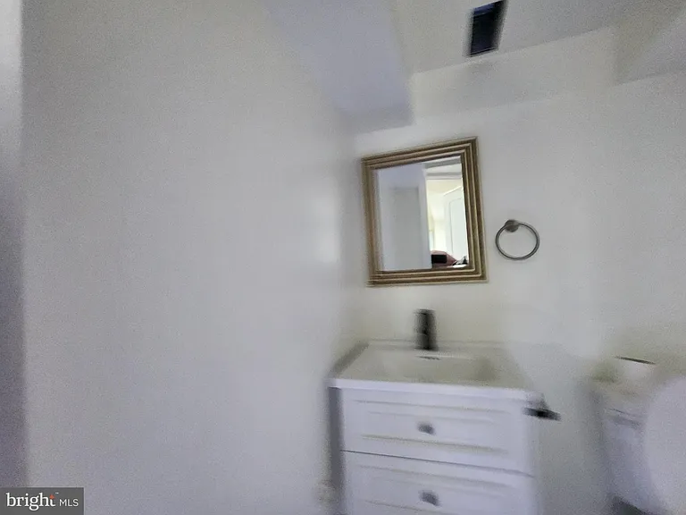 523 Wellesley St — Photo 22