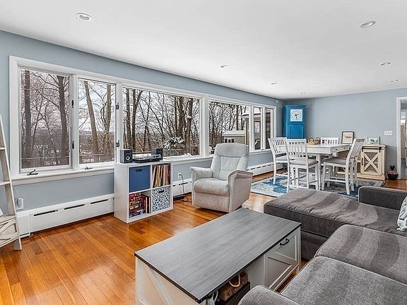 5th image of 18 Greensboro Rd