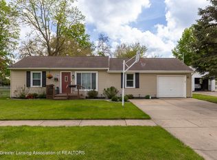 316 Union St, Grand Ledge, MI 48837