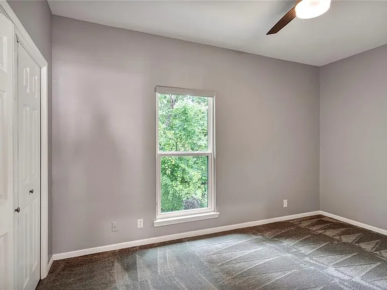 1307 Kinney Ave #110 — Photo 7