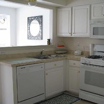 5th image of 3098 Village Cir