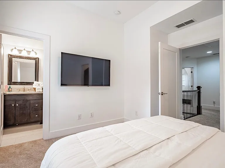 Bedroom #1