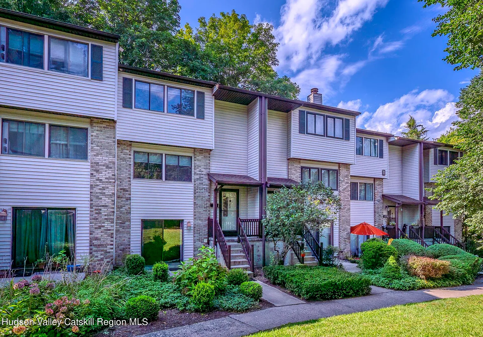 257 Village Court photo 1