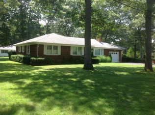 220 Cindy Ln, Mattituck, NY 11952