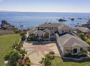 847 Chetco Point Trl, Brookings, OR 97415