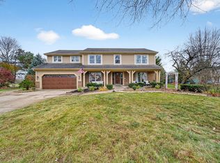 1404 Amy Ln, Libertyville, IL 60048