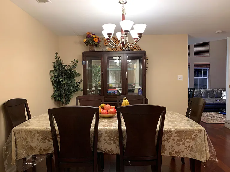 304 Harvest Ln — Photo 5
