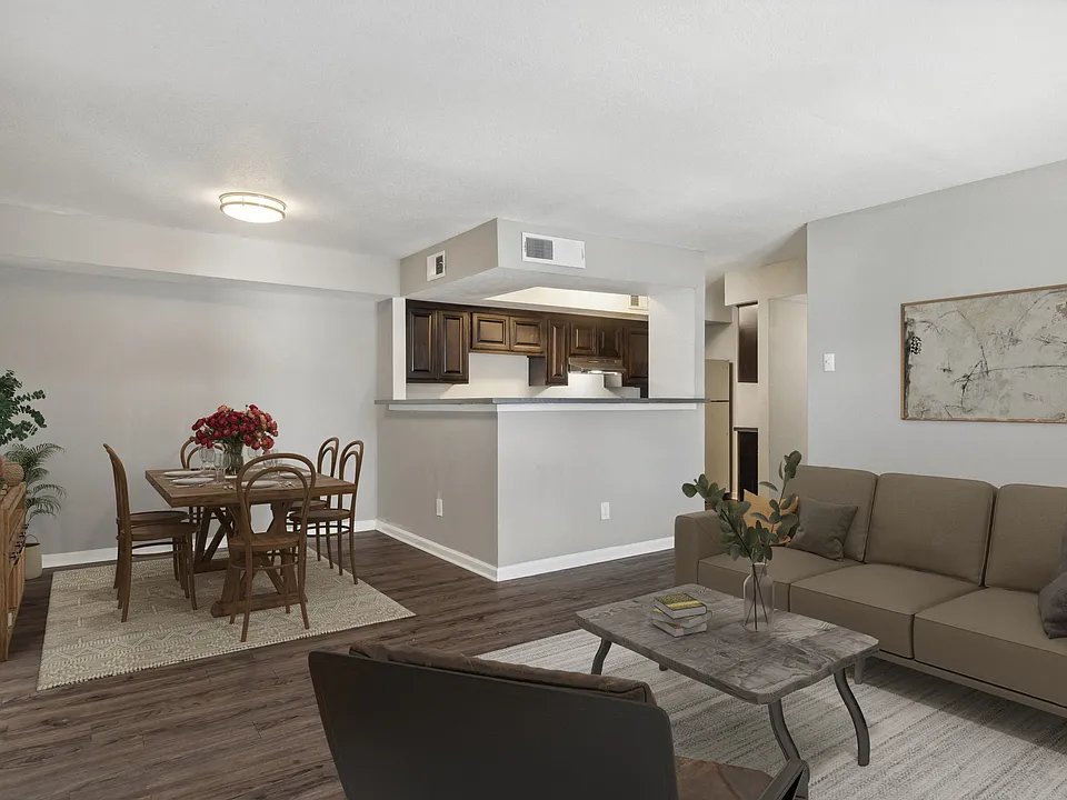 Living / Dining Area