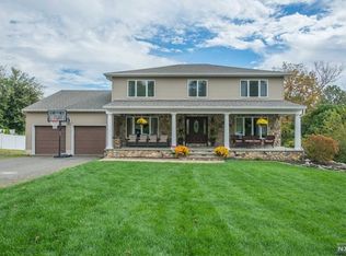 142 Horizon Ter, Hawthorne, NJ 07506