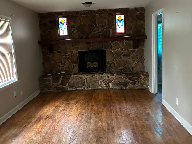 1688 Jennings Way — Photo 4