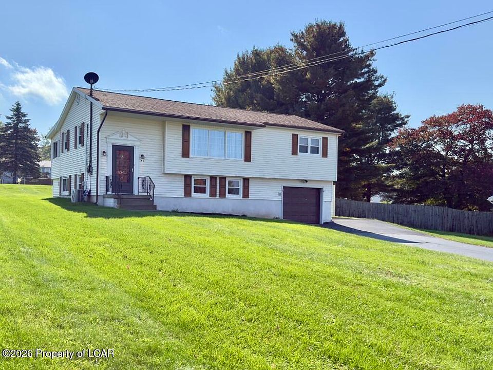 1st image of 44 Red Maple Ave
