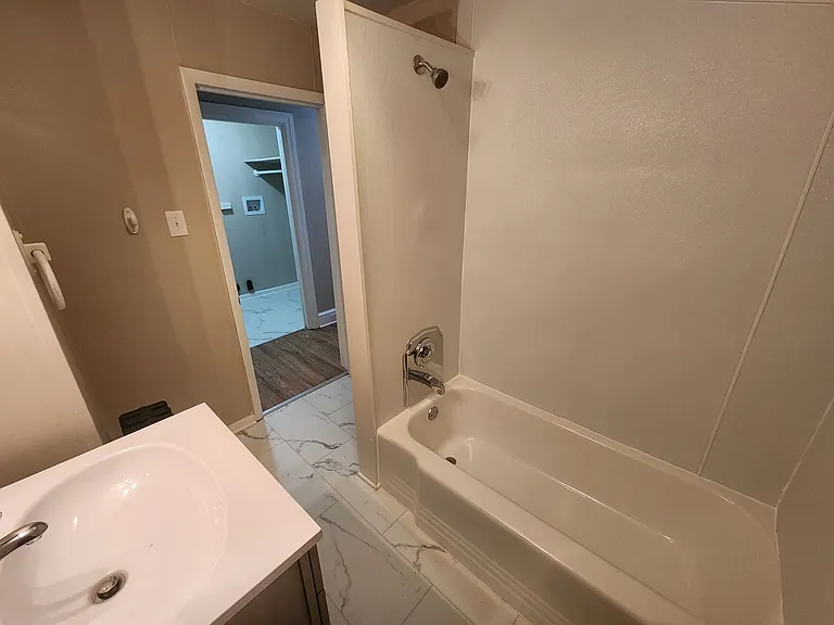 651 Lincoln Way W — Photo 13