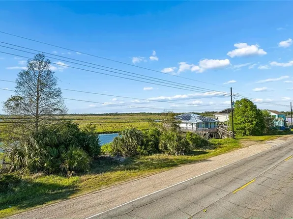 4507A Pontchartrain Dr, Slidell, LA 70458