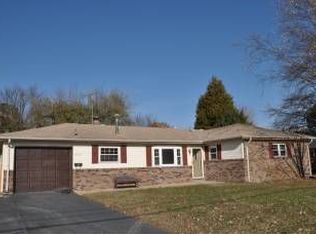 225 Coventry Rd, Virginia Beach, VA 23462