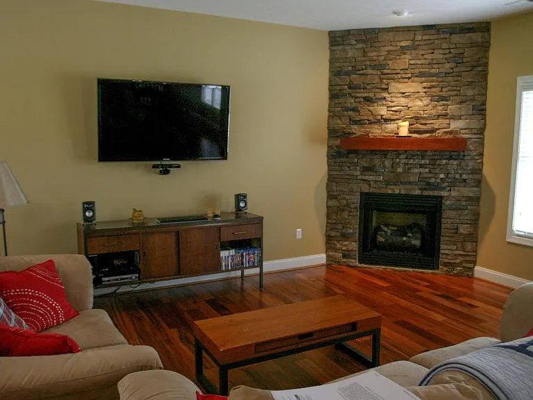 505 Capstone Dr — Photo 8