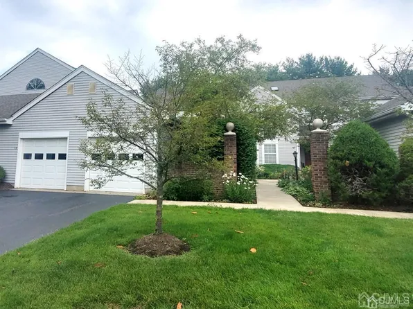 1 H Melborn Dr, Monroe Township, NJ 08831