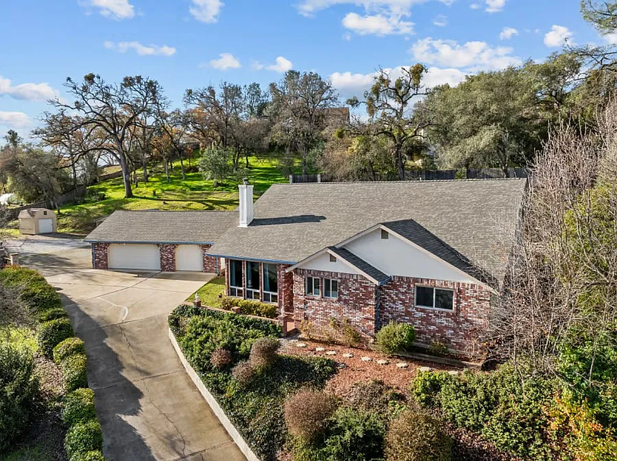 907 Vogan Toll Rd