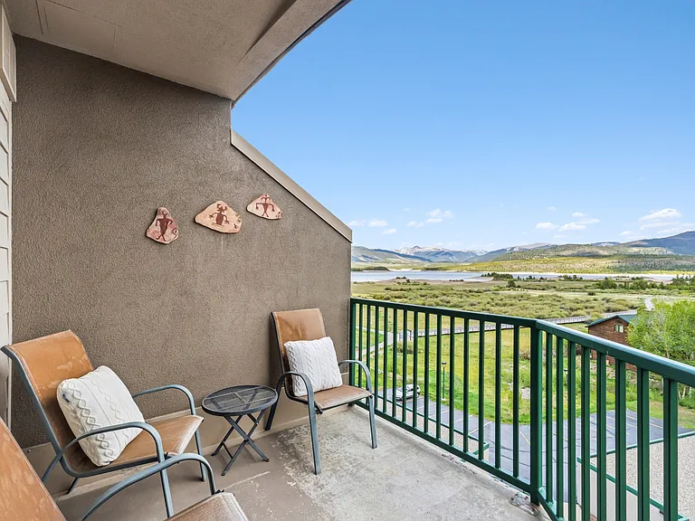 980 Lakepoint Dr — Photo 24