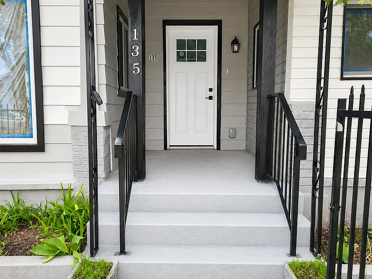 135 Charlotte St #0 — Photo 8