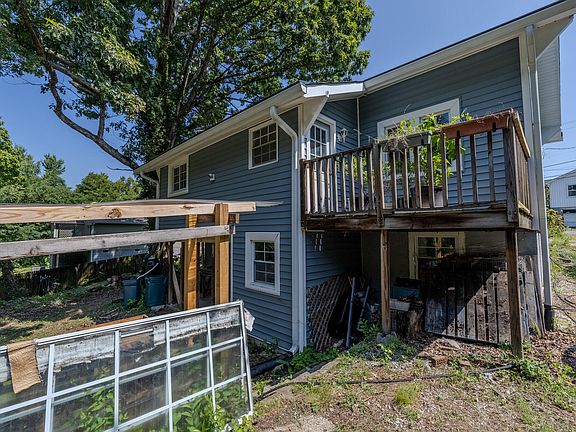 4th image of 2021 Nadine St