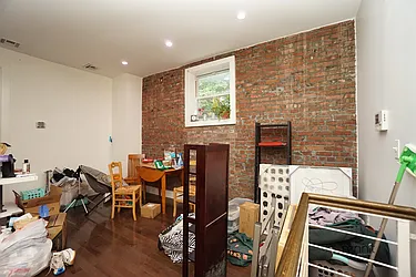 Rented by Rennit Inc.