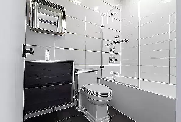 31 Locust St #2R — Photo 8