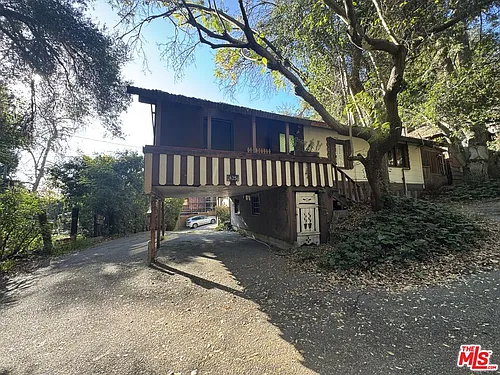 825 N Beverly Glen Blvd Photo 1
