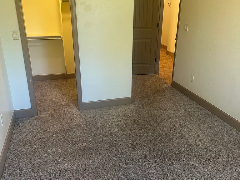 1260 Grand Ave — Photo 2