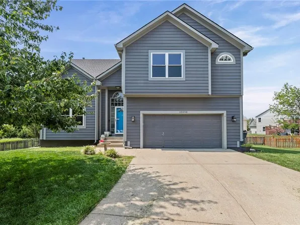 19098 W 164th Ter, Olathe, KS 66062