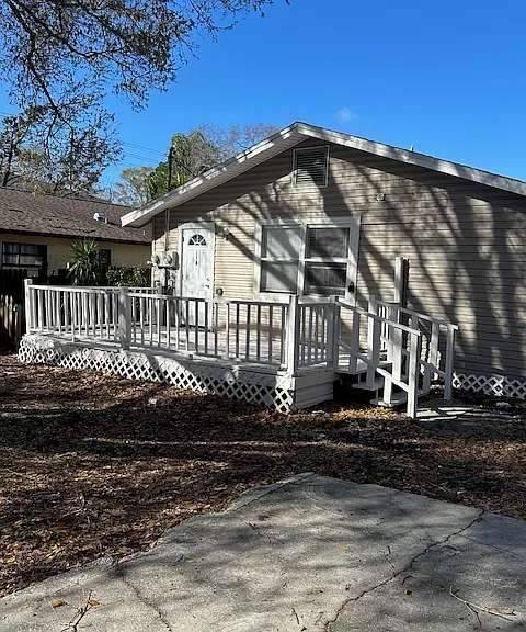 1587 Scranton Ave #B — Photo 15