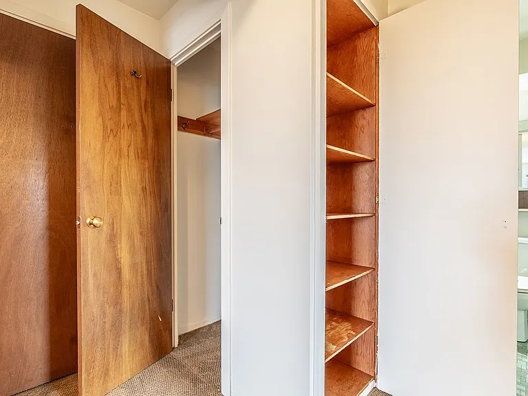 The Queensborough Apartments — Photo 53