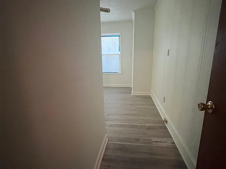 1610 Belmont St — Photo 6