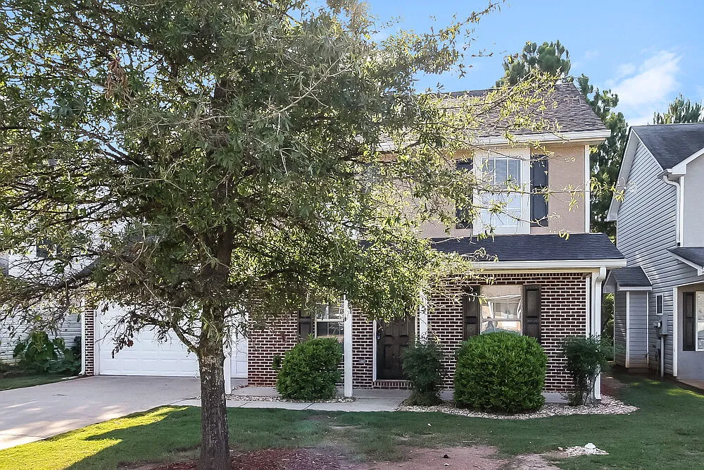 4 bed, 3.0 bath, 1650 sqft, $1,865 — Photo 1