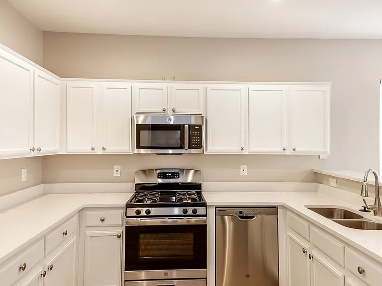 5864 Cape Hatteras Ct — Photo 7