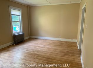 227 Summer St APT 1, Springfield, VT 05156