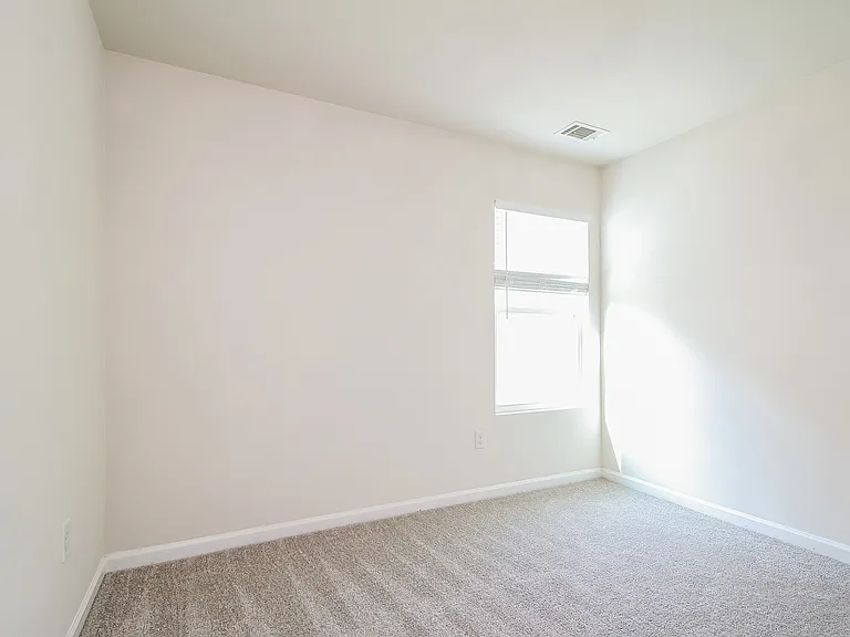 228 Wadsworth Rd — Photo 12