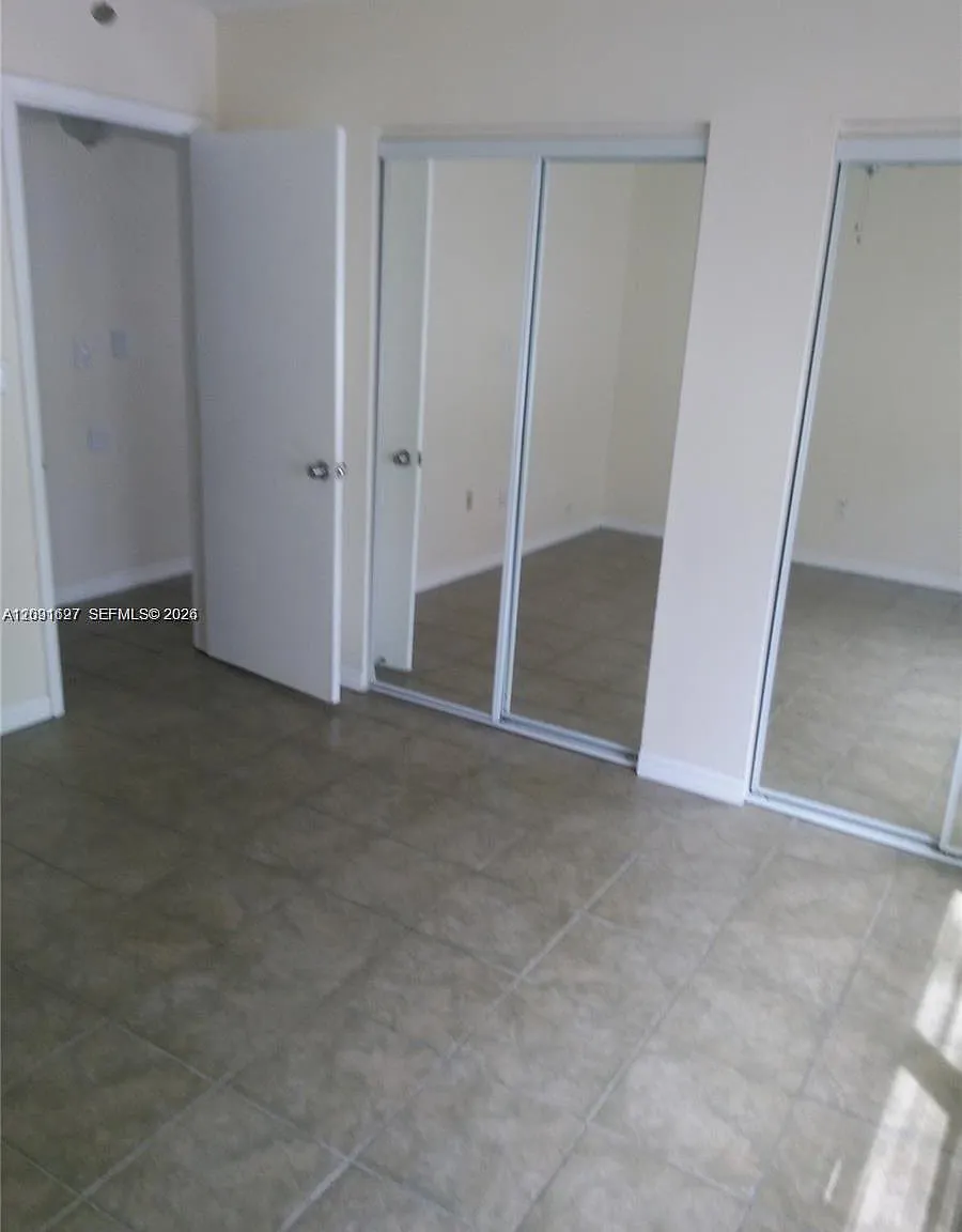 Cornell Condo — Photo 2