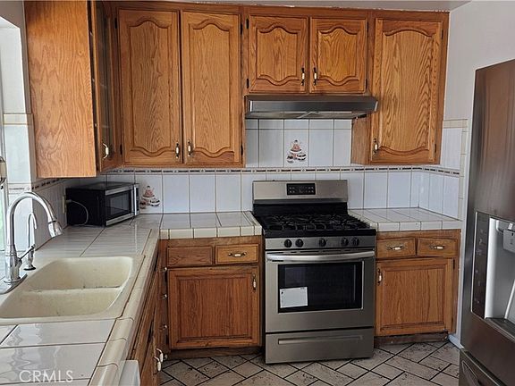 5th image of 24800 Redcliff Ct