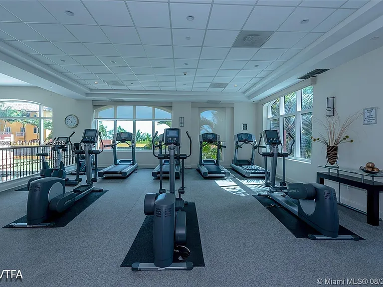 2100 N Ocean Blvd #9E — Photo 7