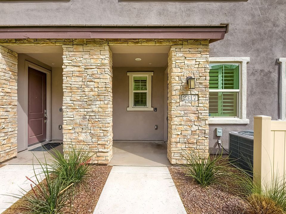1st image of 2317 E Hidalgo Ave